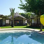 El Delfin - Kamp alanı 4*