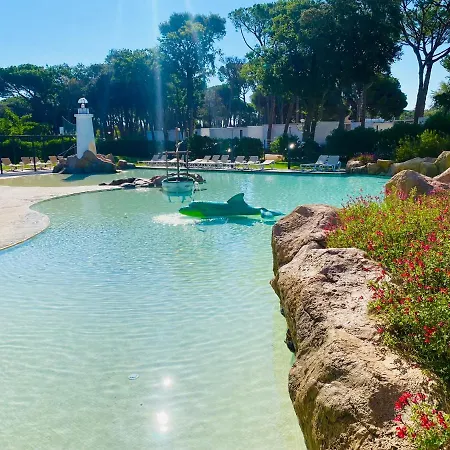 El Delfin - 4*