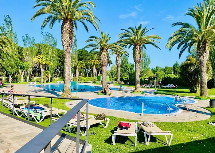 El Delfin - 4*