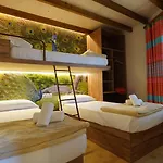 El Delfin - Campsite 4*